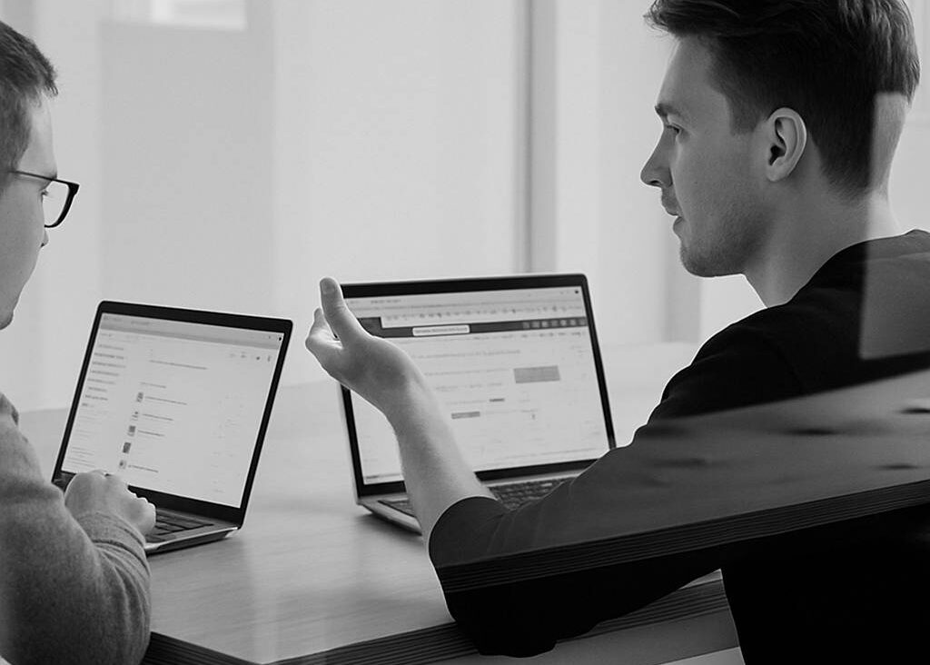 Digital markedsføring kontor møde